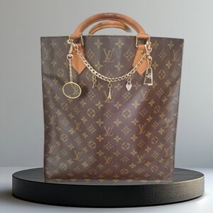 Louis Vuitton Vintage Iconic Classic Monogram Sac Plat